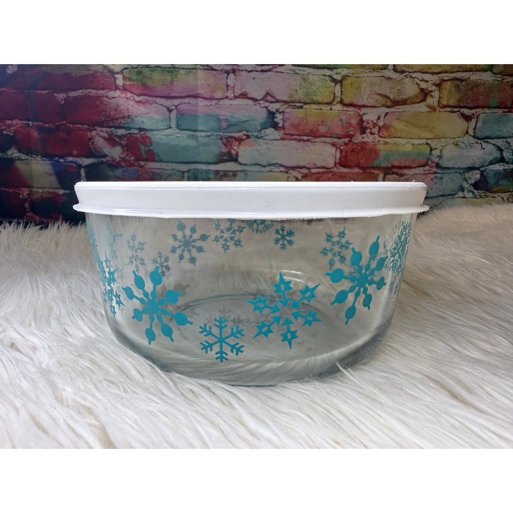 Pyrex 7201 Blue Snowflake Glass Storage Bowl with Lid 4 Cup Round Clear Vintage
